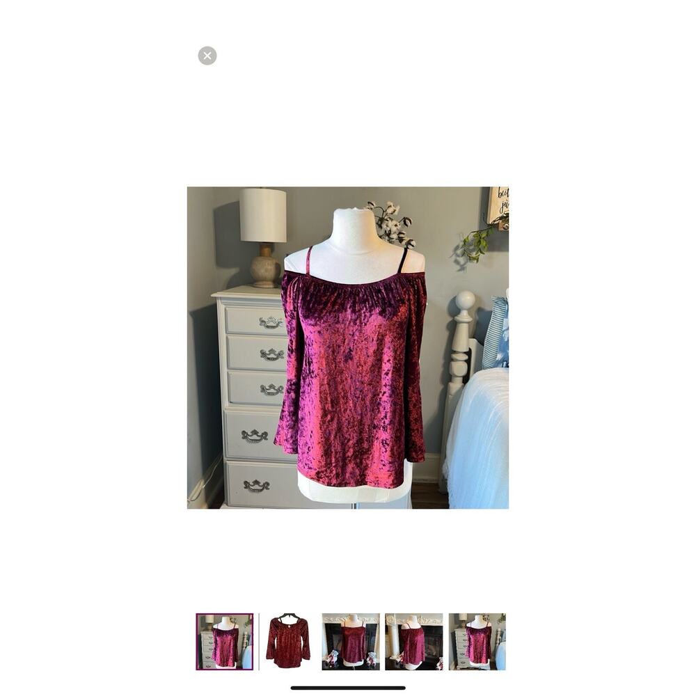 No Boundaries Juniors Burgundy velvet top, Small. Whimsigoth